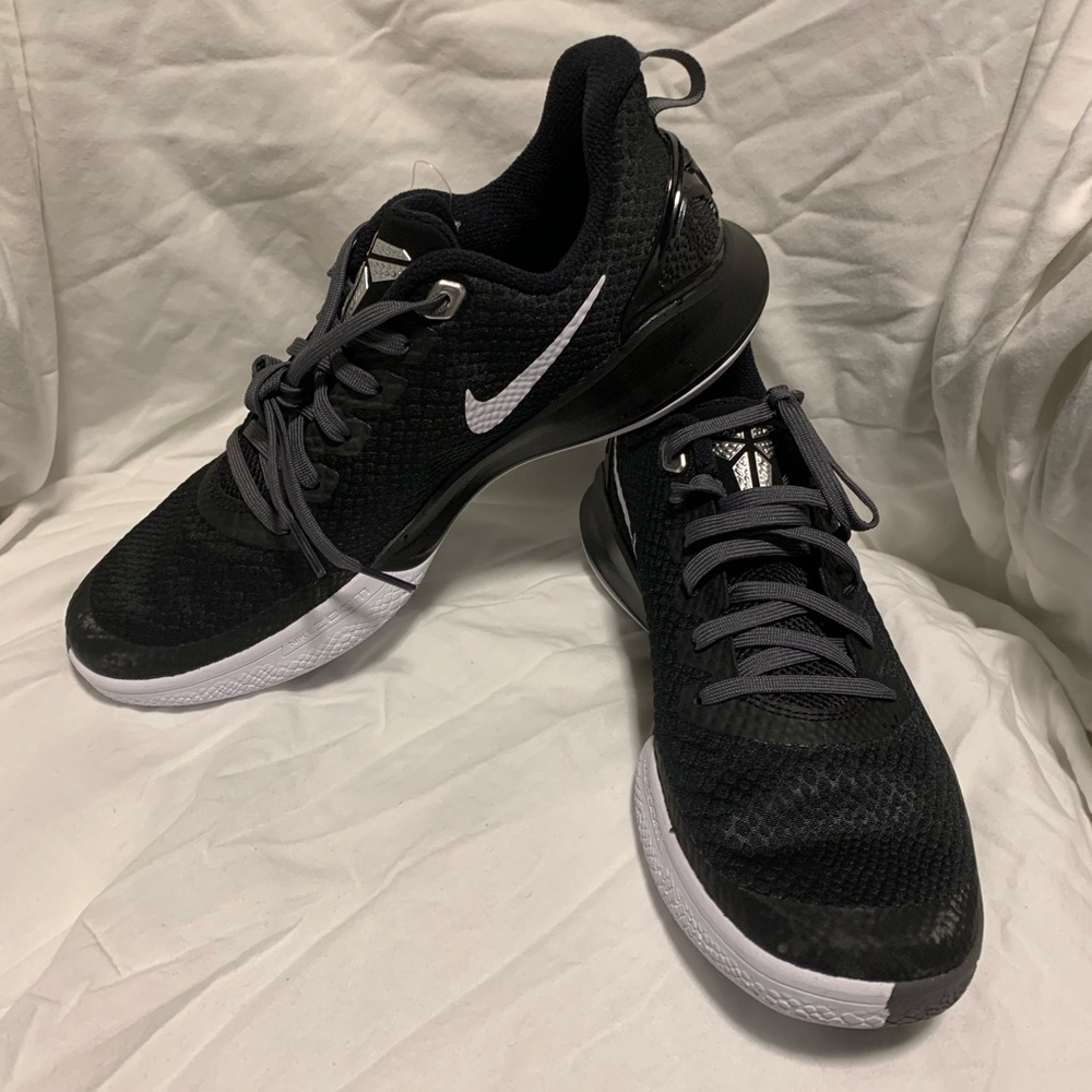 Sz 8.5 Nike Mamba Focus Kobe Bryant Zoom Sneakers